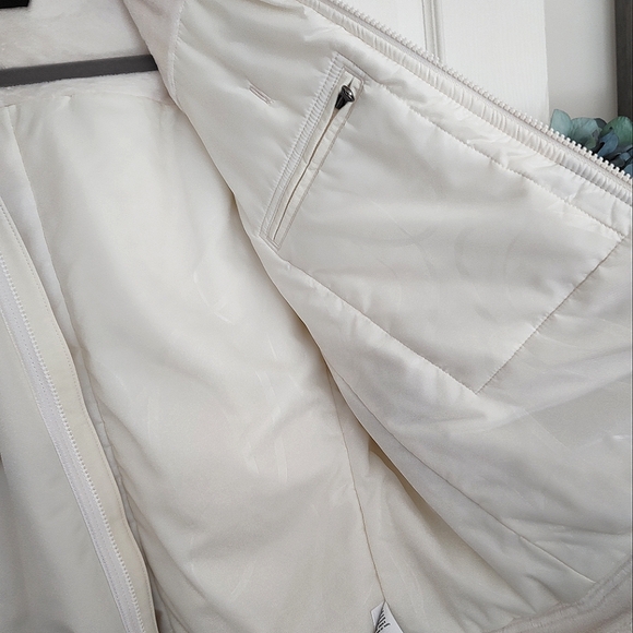 ~~MT🤍HARDWEAR Bomber Jacket~~ - Picture 6 of 15